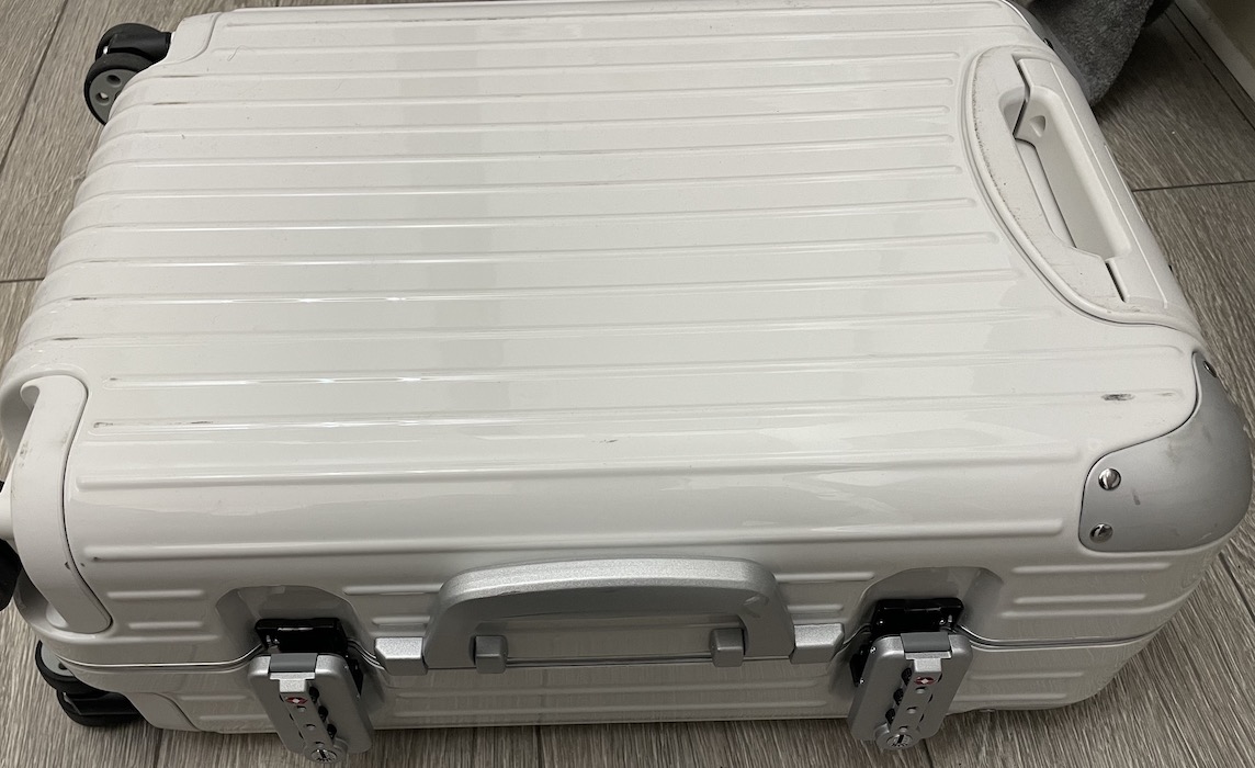 Rimowa Hybrid Cabin S Review - r-eviews.com